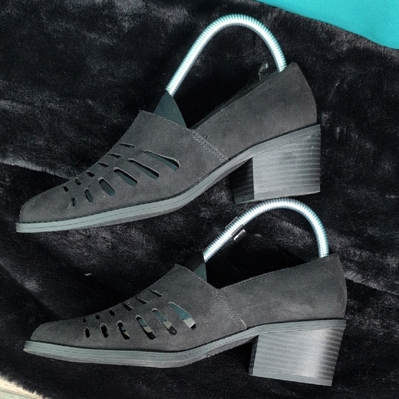 Maurices Black Heels with Suedeβ Material, Size 7. Excellent Condition - Picture 6 of 12